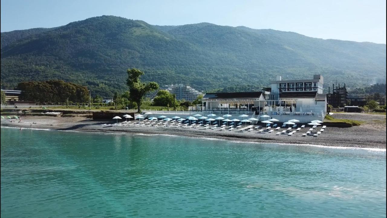 Hôtel Aquamarine Family Club à Gagra Extérieur photo